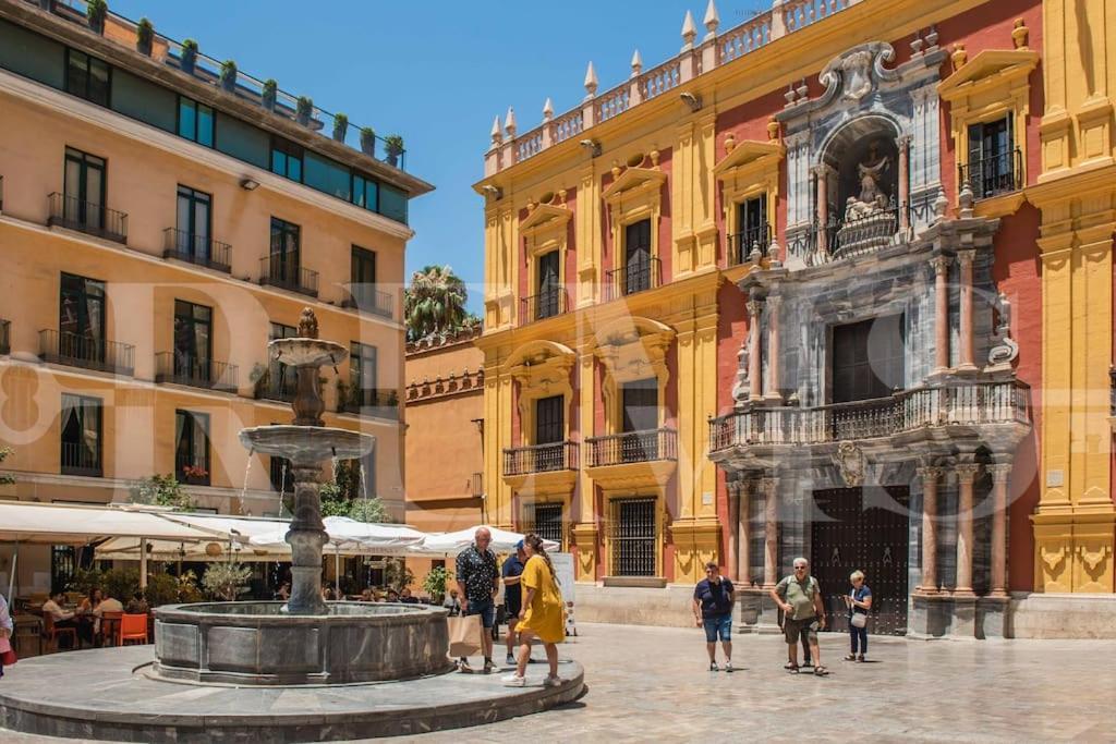 Cozy Apartment With Parking In The Center By Rems Malaga Luaran gambar