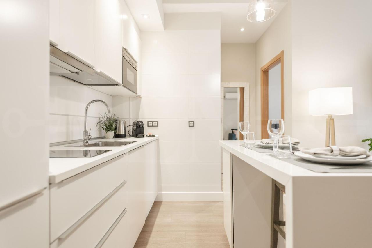 Cozy Apartment With Parking In The Center By Rems Malaga Luaran gambar